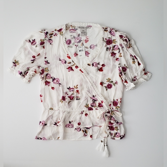 AMERICAN RAG Puff Sleeve Wrap Floral Top - Picture 2 of 9